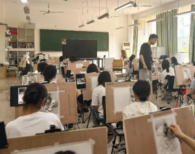 树立学位办学放大名校办学辐射效能加速